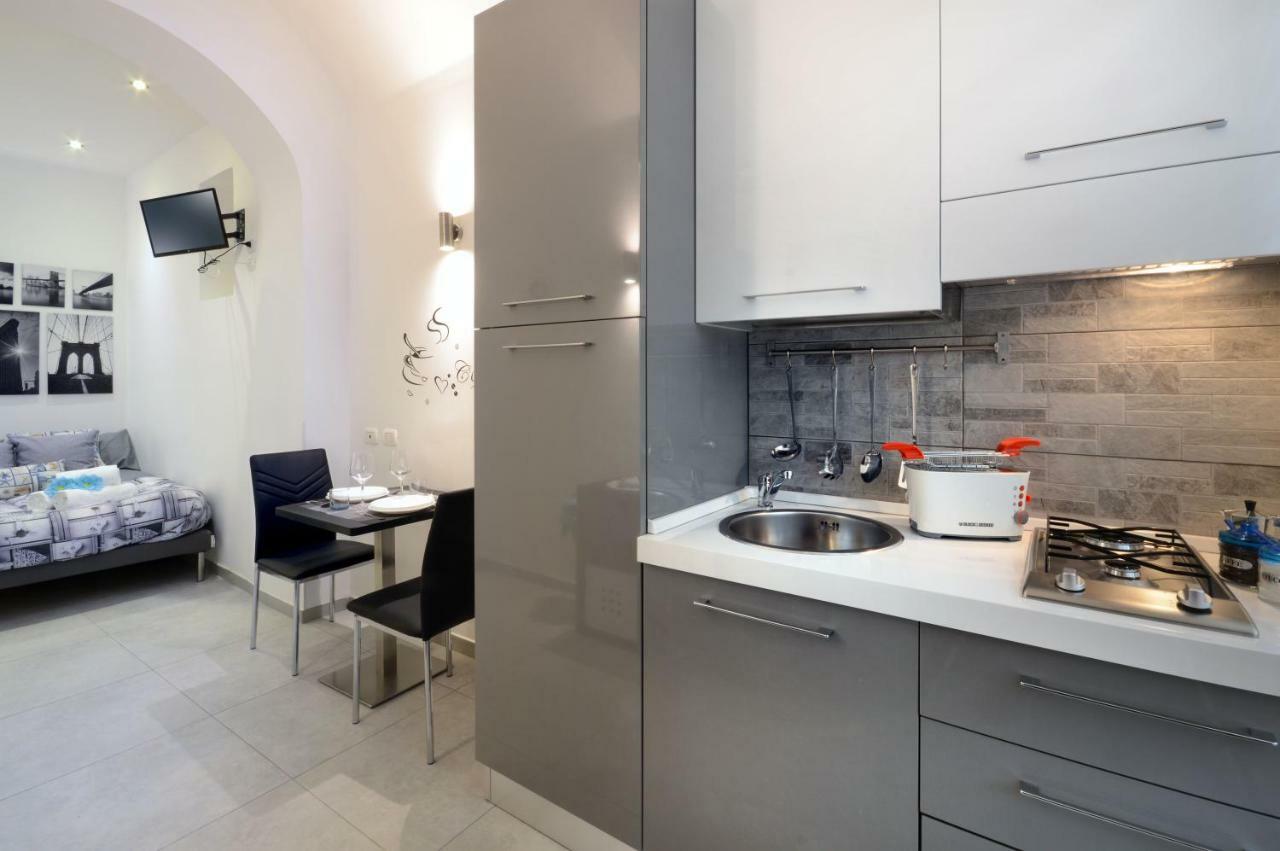 Alexandra Exclusive Apartment ナポリ エクステリア 写真